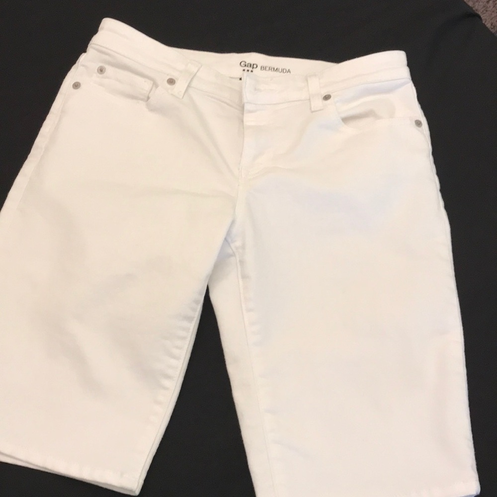 Gap white jean Bermuda shorts